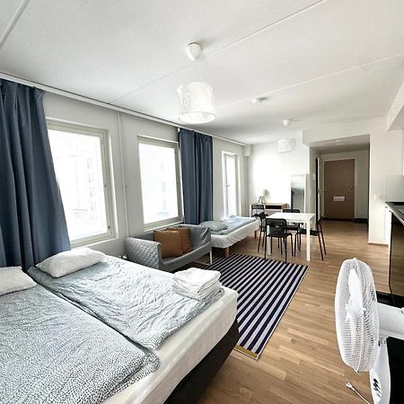 Easy Stay Rooms & Apartments Near Airport Vantaa Bagian luar foto